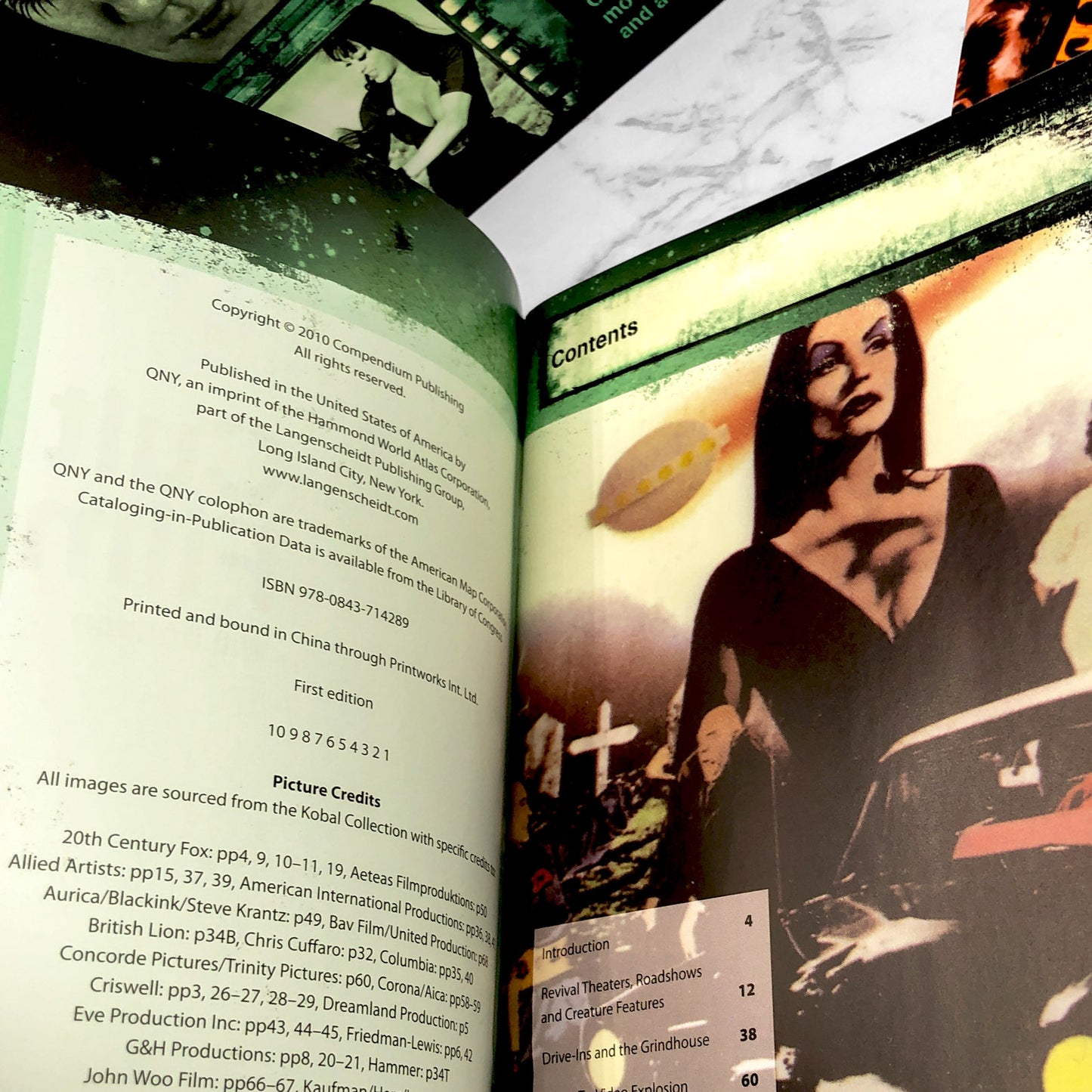 Cult Films by William Dodson [BOX SET + 6 POSTCARDS] 2010 • QNY