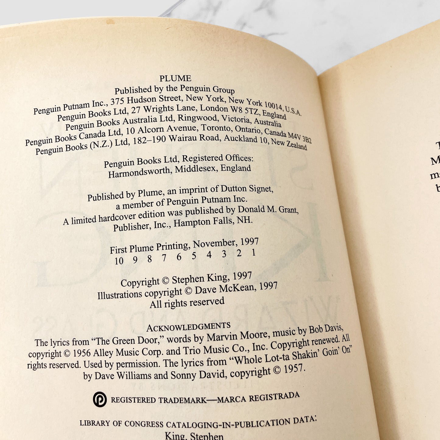 The Dark Tower IV: Wizard and Glass by Stephen King [FIRST PLUME PRINTING] 1997