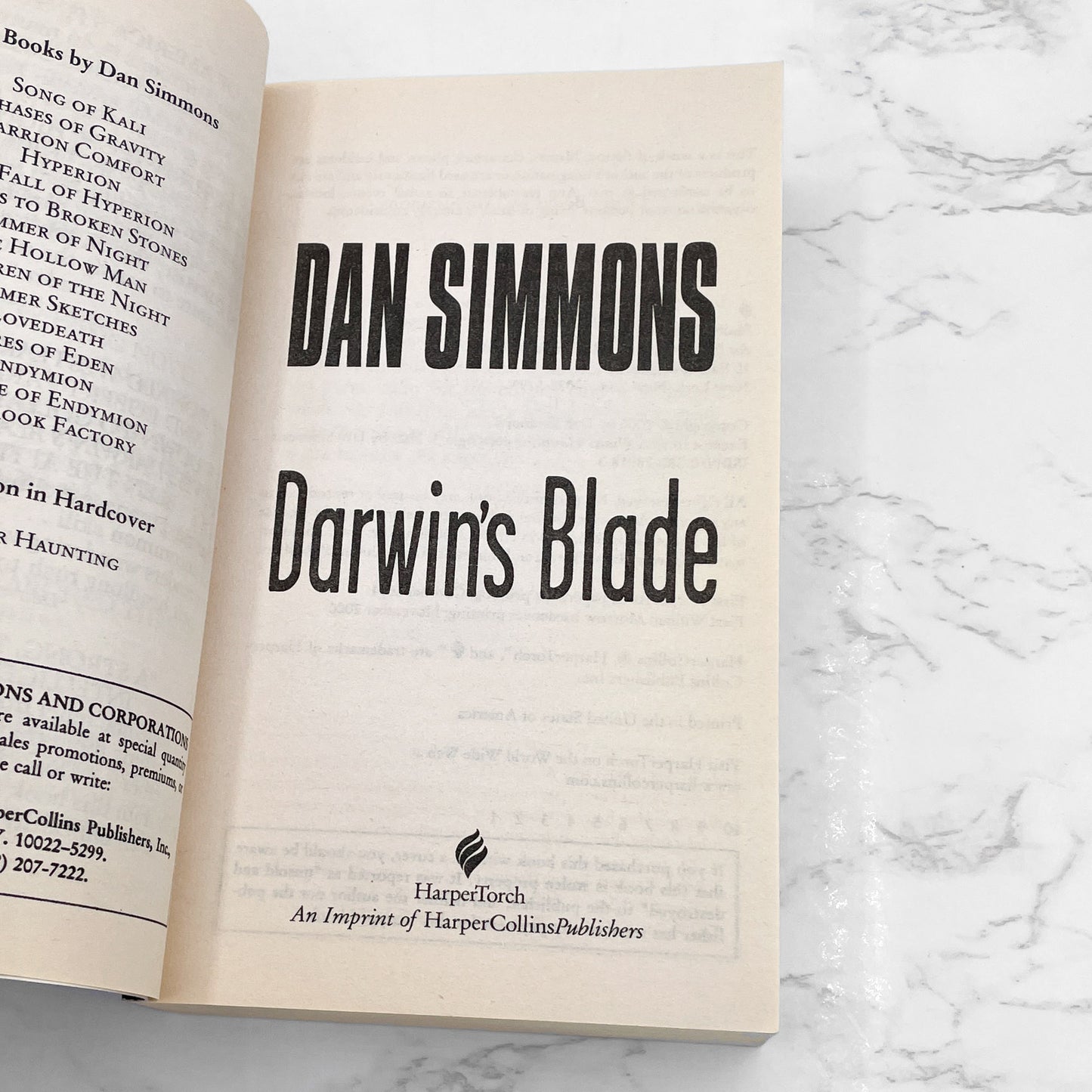 Darwin's Blade by Dan Simmons [FIRST PAPERBACK PRINTING] 2001 • Harper