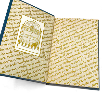 Dracula is a Pain in the Neck by Elizabeth Levy & illustrated by Mordicai Gerstein [FIRST EDITION] 1983