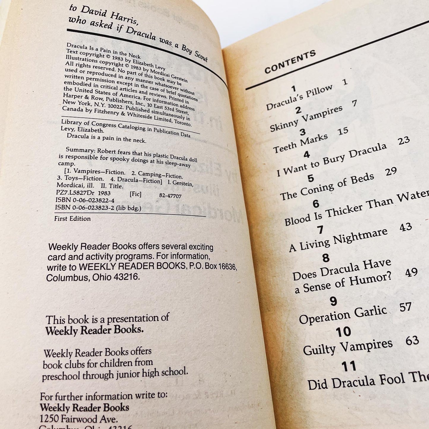 Dracula is a Pain in the Neck by Elizabeth Levy & illustrated by Mordicai Gerstein [FIRST EDITION] 1983