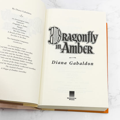 Dragonfly in Amber by Diana Gabaldon [HARDCOVER RE-PRINT] 2001 • Outlander #2