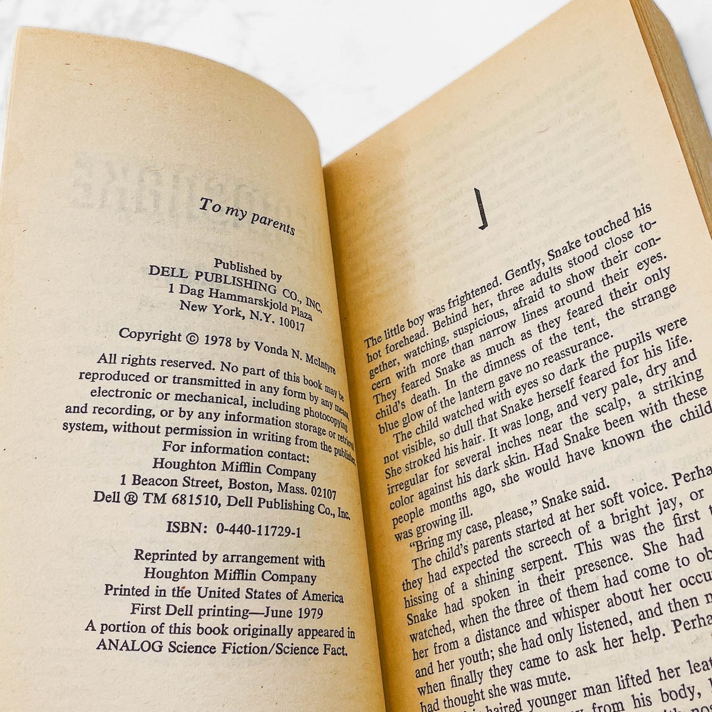 Dreamsnake by Vonda N. McIntyre [FIRST PAPERBACK PRINTING] 1979 • Dell