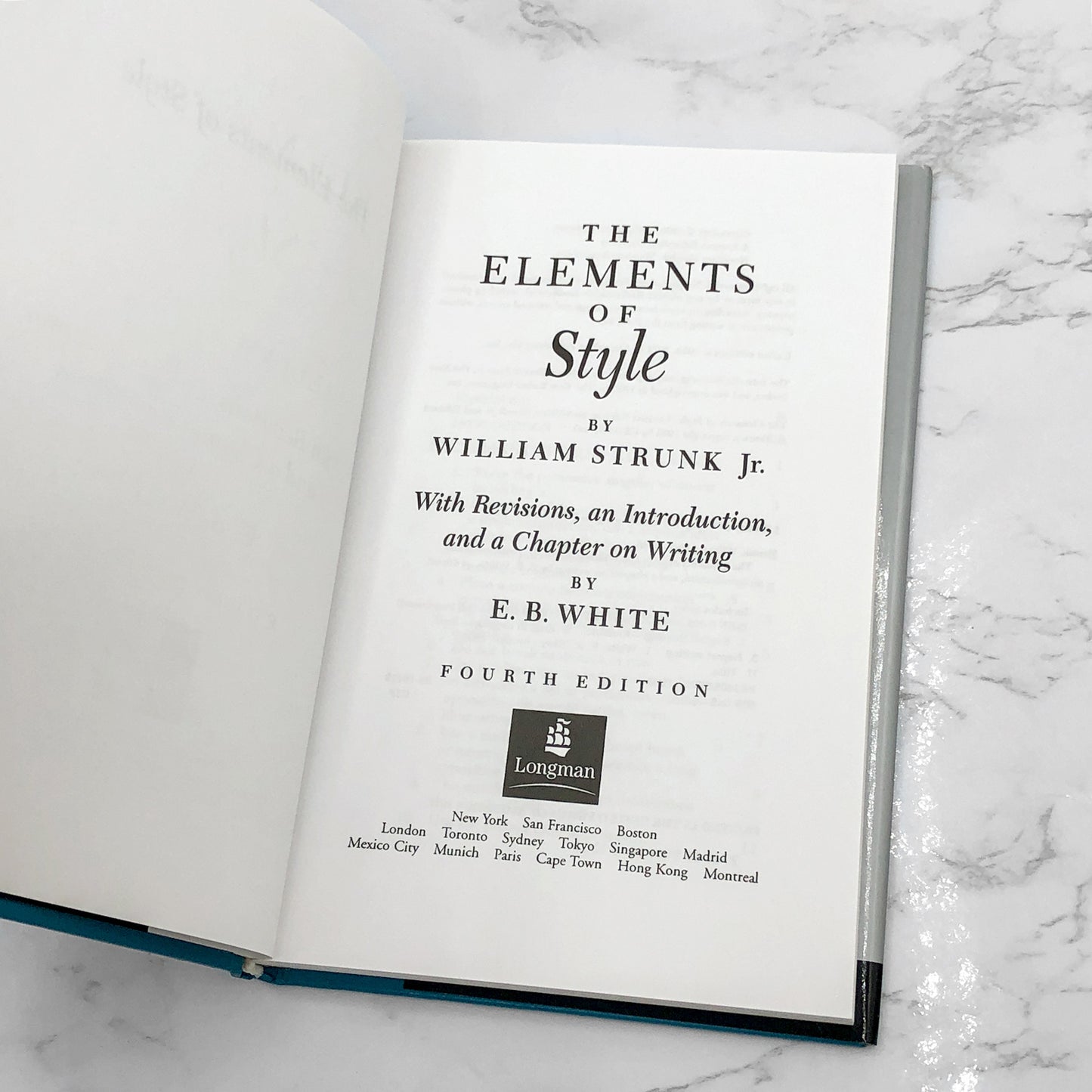 The Elements of Style by William Strunk and E.B. White [4th EDITION HARDCOVER] • 2000