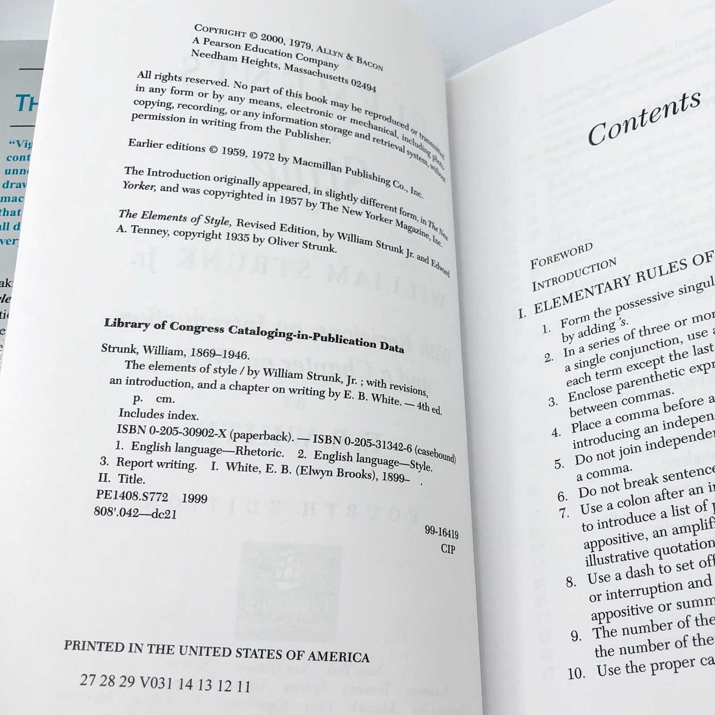 The Elements of Style by William Strunk and E.B. White [4th EDITION HARDCOVER] • 2000