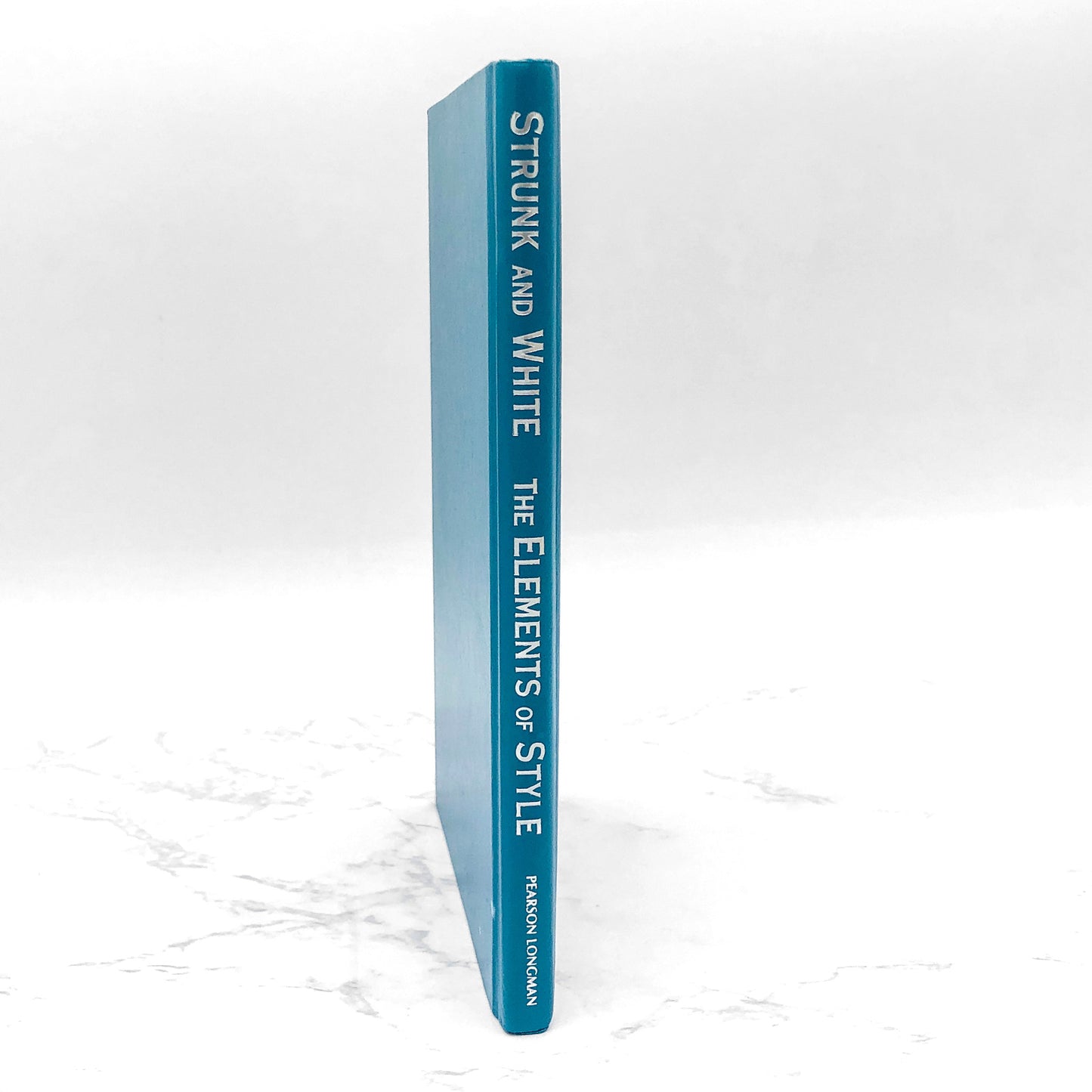 The Elements of Style by William Strunk and E.B. White [4th EDITION HARDCOVER] • 2000