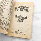 FEAR STREET Goodnight Kiss by R.L. Stine [1992 PAPERBACK] • Super Chiller #3