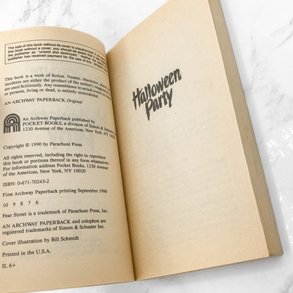 Fear Street #8: Halloween Party by R.L. Stine [1990 PAPERBACK]