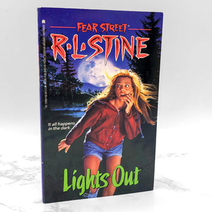 Fear Street #12: Lights Out by R.L. Stine [1991 PAPERBACK]