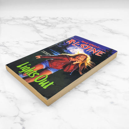 Fear Street #12: Lights Out by R.L. Stine [1991 PAPERBACK]