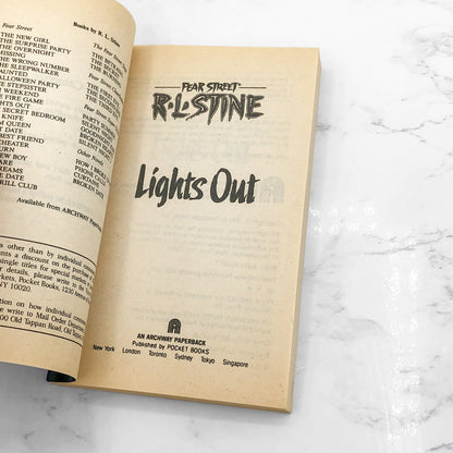 Fear Street #12: Lights Out by R.L. Stine [1991 PAPERBACK]