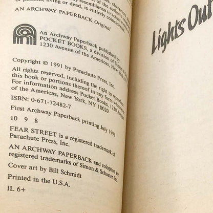 Fear Street #12: Lights Out by R.L. Stine [1991 PAPERBACK]