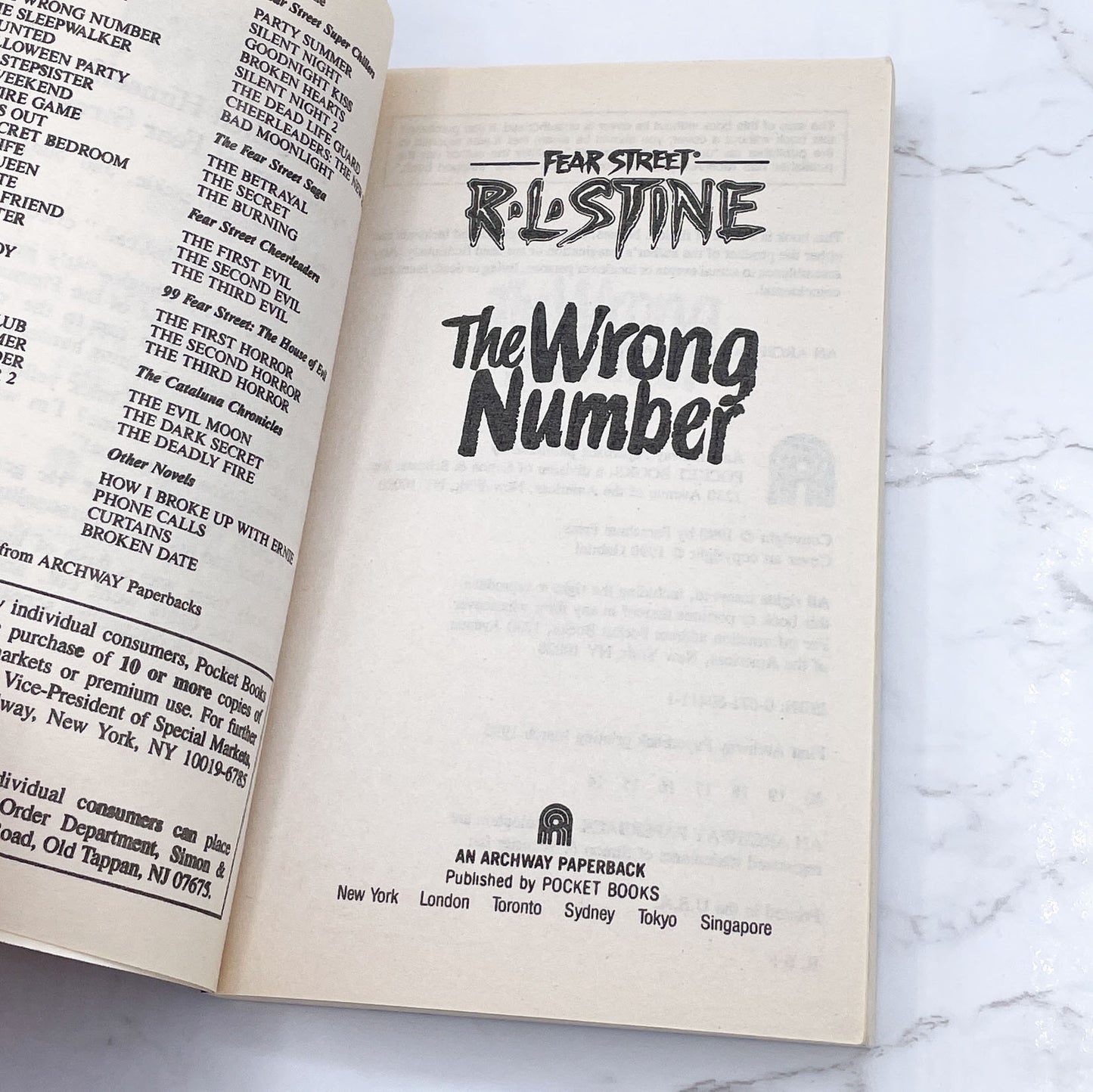 Fear Street #5: The Wrong Number by R.L. Stine [FIRST EDITION PAPERBACK] 1990 • Archway