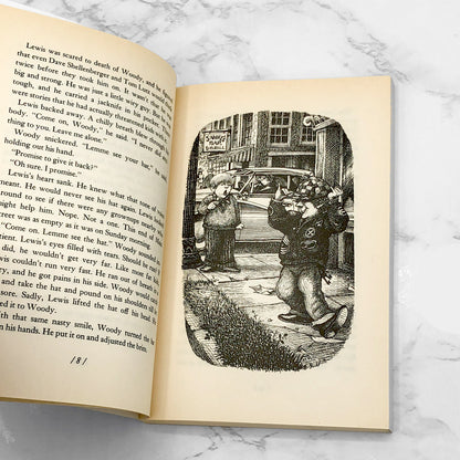 The Figure in the Shadows by John Bellairs [TRADE PAPERBACK] 1993 • Puffin