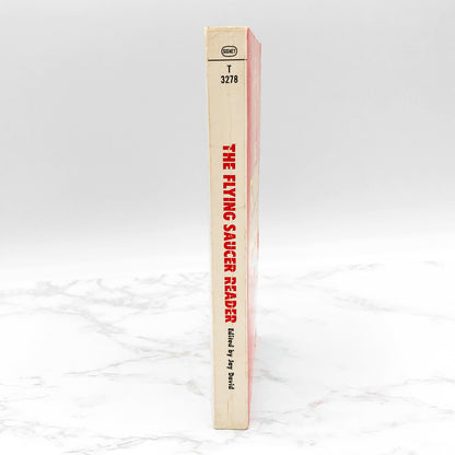 The Flying Saucer Reader edited by Jay David [FIRST PAPERBACK PRINTING] 1967 • Signet