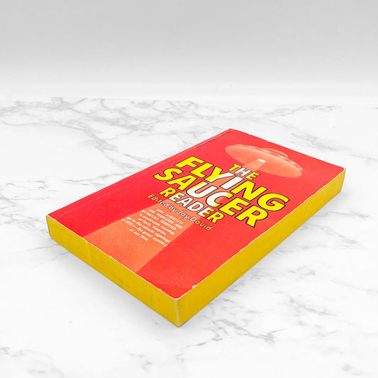 The Flying Saucer Reader edited by Jay David [FIRST PAPERBACK PRINTING] 1967 • Signet