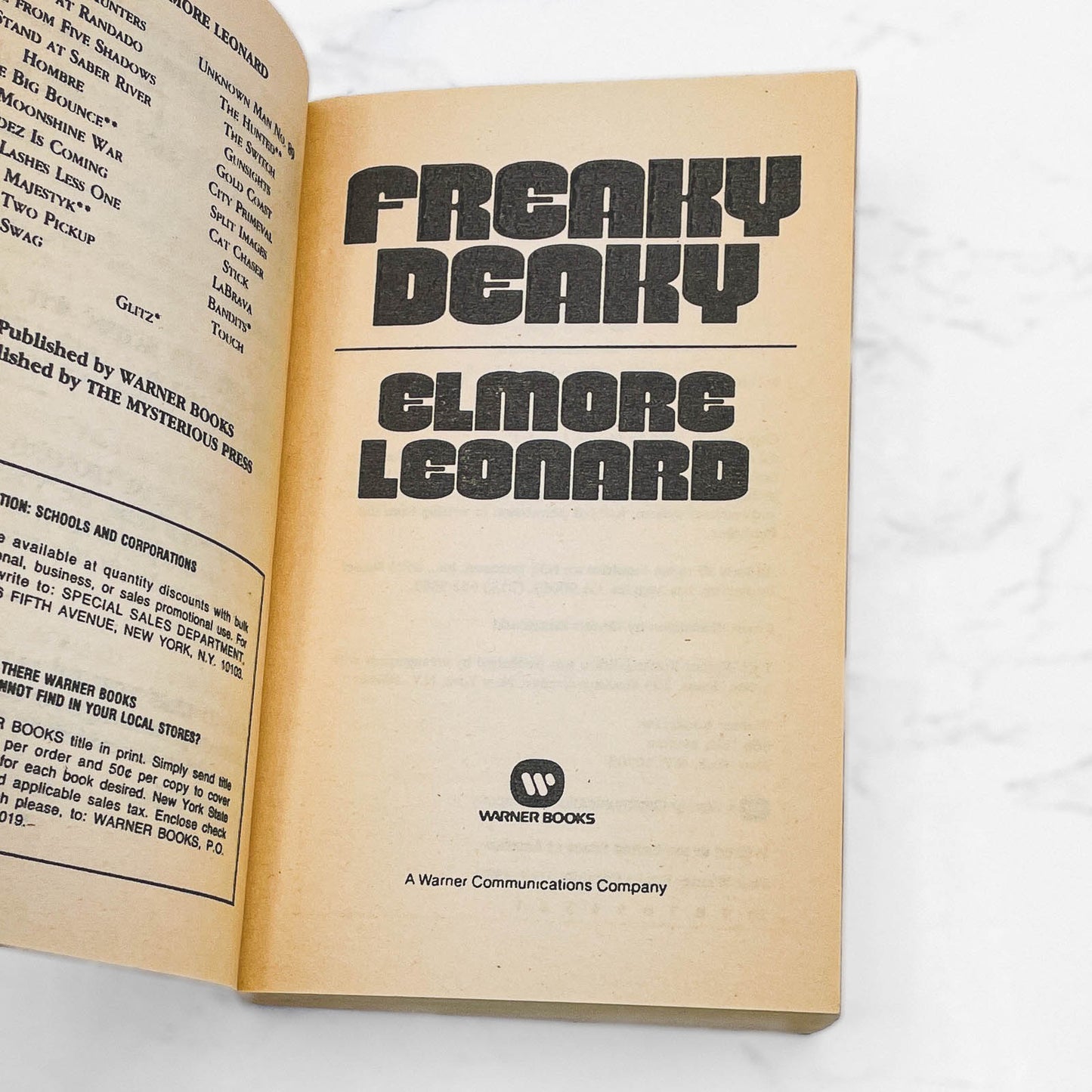 Freaky Deaky by Elmore Leonard [FIRST PAPERBACK PRINTING] 1989 • Warner Books
