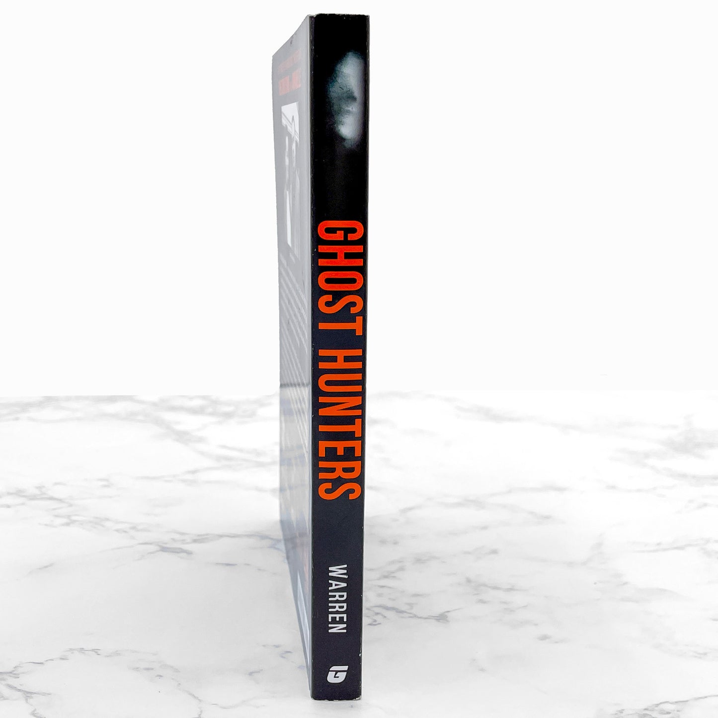 Ghost Hunters by Ed and Lorraine Warren [TRADE PAPERBACK RE-ISSUE] 2014 • Graymalkin