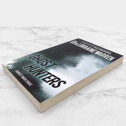 Ghost Hunters by Ed and Lorraine Warren [TRADE PAPERBACK RE-ISSUE] 2014 • Graymalkin