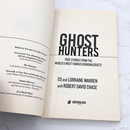 Ghost Hunters by Ed and Lorraine Warren [TRADE PAPERBACK RE-ISSUE] 2014 • Graymalkin