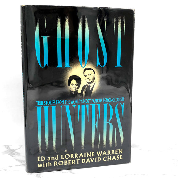 Ghost Hunters by Ed and Lorraine Warren [FIRST BOOK CLUB EDITION] 1989 • St Martin's Press