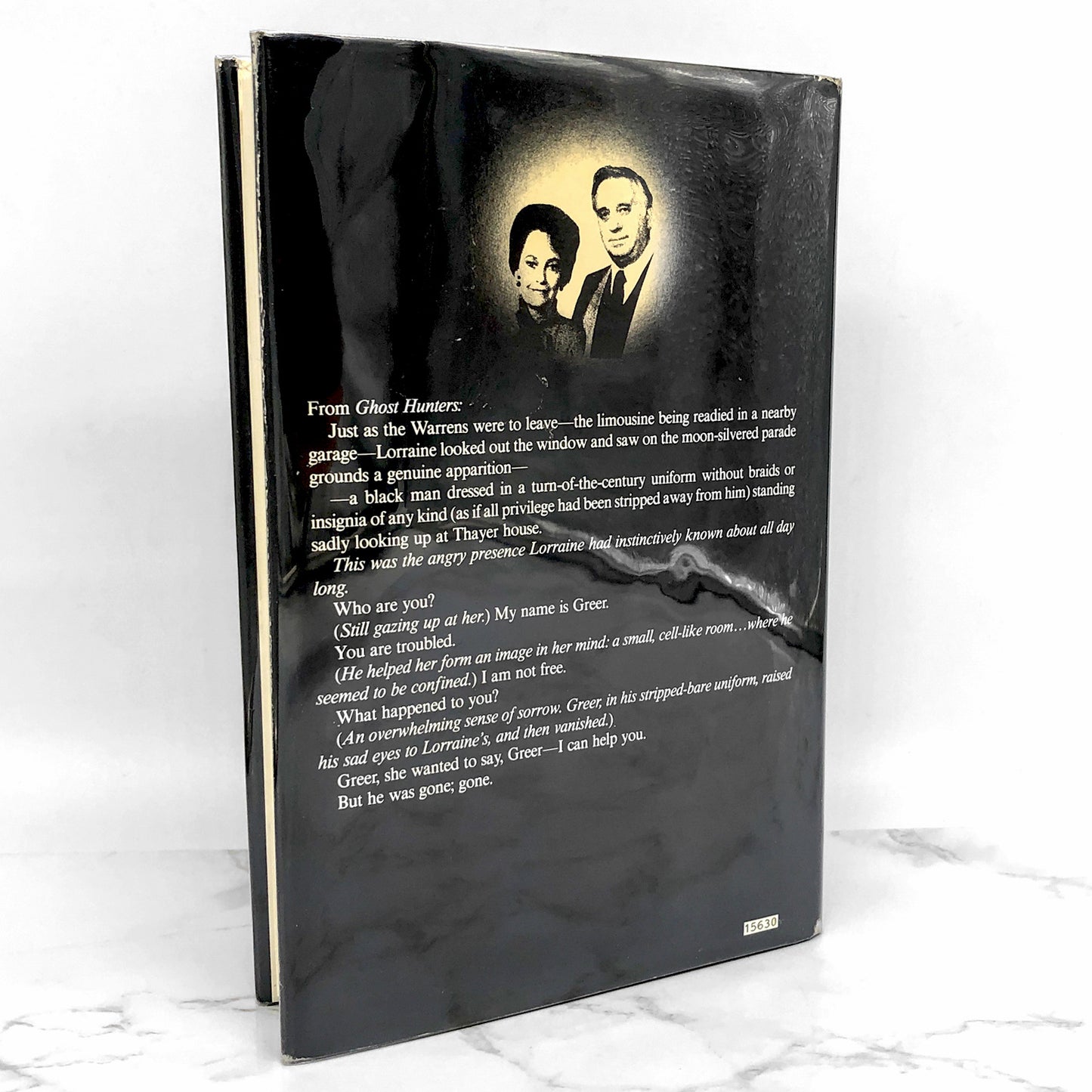 Ghost Hunters by Ed and Lorraine Warren [FIRST BOOK CLUB EDITION] 1989 • St Martin's Press