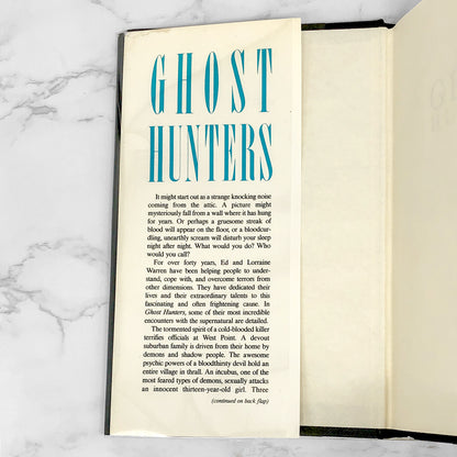 Ghost Hunters by Ed and Lorraine Warren [FIRST BOOK CLUB EDITION] 1989 • St Martin's Press