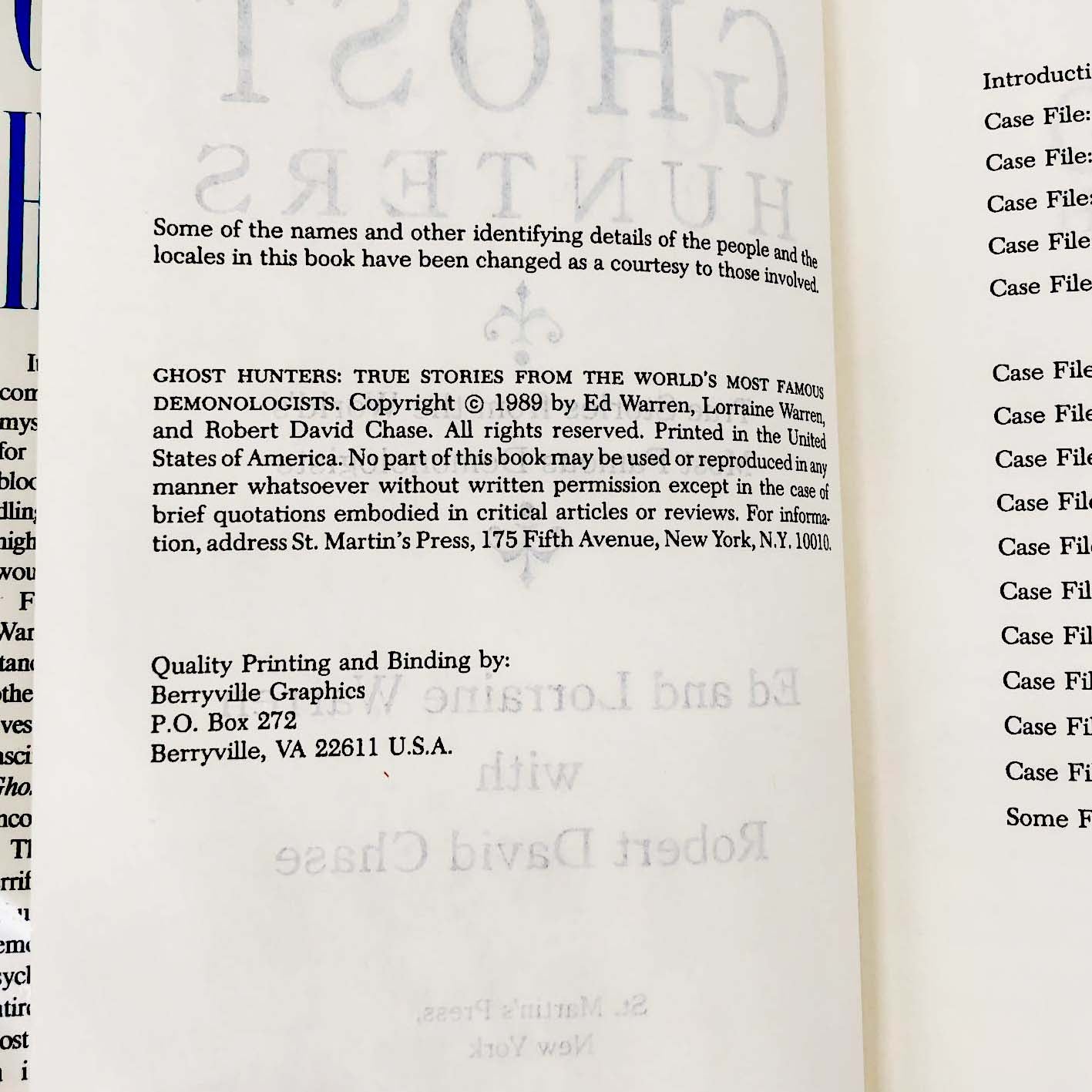 Ghost Hunters by Ed and Lorraine Warren [FIRST BOOK CLUB EDITION] 1989 • St Martin's Press