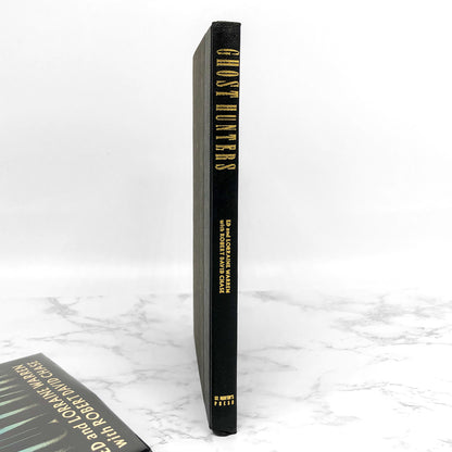 Ghost Hunters by Ed and Lorraine Warren [FIRST BOOK CLUB EDITION] 1989 • St Martin's Press