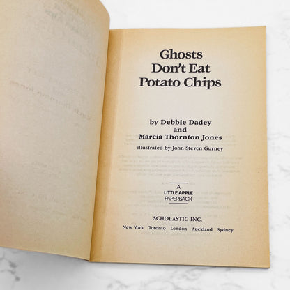 Ghosts Don't Eat Potato Chips by Debbie Dadey & Marcia Thornton Jones [FIRST PAPERBACK PRINTING] 1992 • Bailey School Kids #5