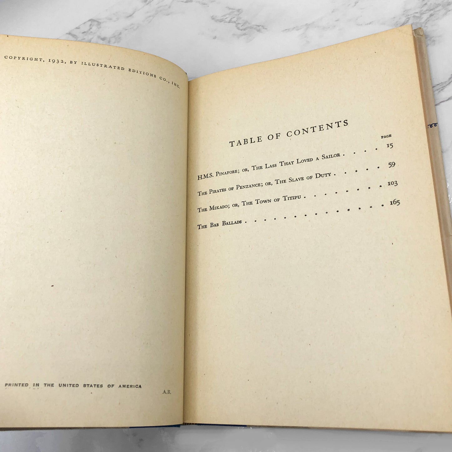 Book & Lyrics of the Best Known Gilbert & Sullivan Operas by W.S. Gilbert [ILLUSTRATED HARDCOVER] 1932 • World Publishing