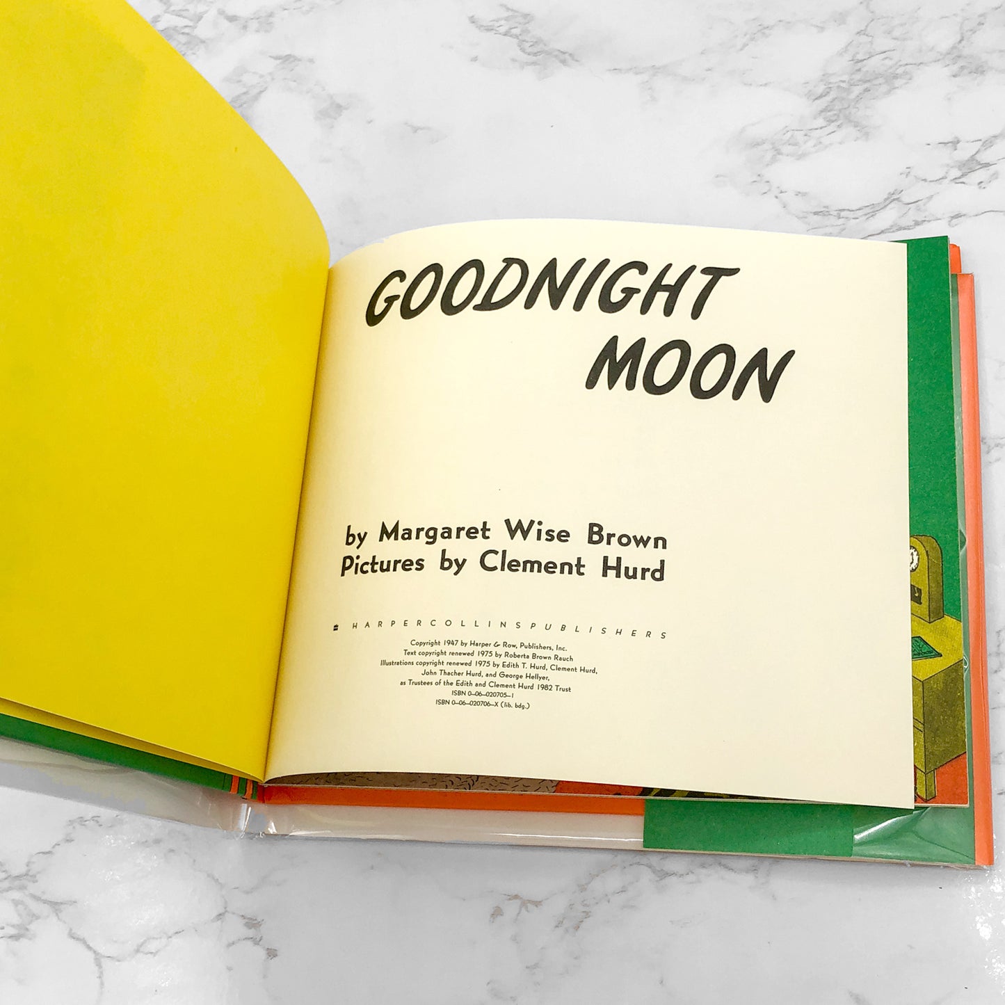 Goodnight Moon by Margaret Wise Brown & Clement Hurd [HARDCOVER RE-ISSUE] 1982 • Harper Collins