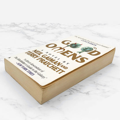 Good Omens by Neil Gaiman & Terry Pratchett [1996 PAPERBACK] • Ace