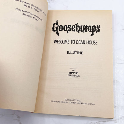 Welcome to Dead House (Goosebumps #1) by R.L. Stine [FIRST EDITION PAPERBACK] 1992
