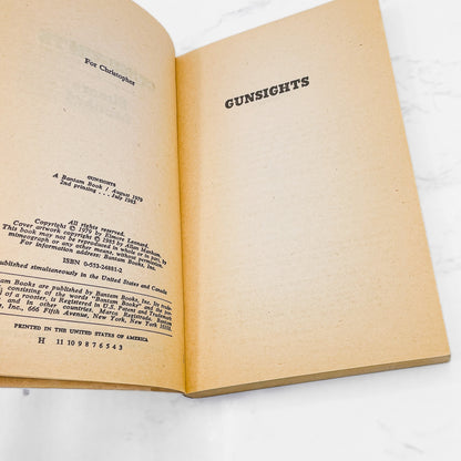 Gunsights by Elmore Leonard [1985 PAPERBACK] Bantam