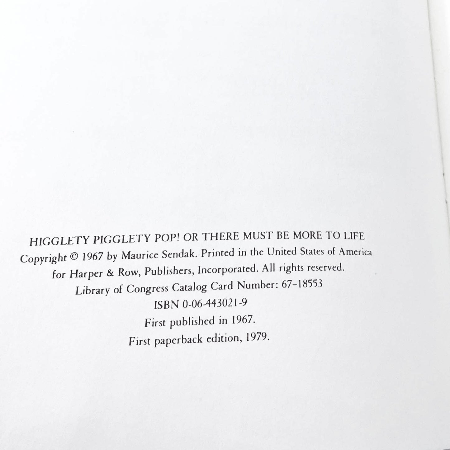 Higglety Pigglety Pop! or There Must Be More to Life by Maurice Sendak [FIRST PAPERBACK EDITION] 1979 • Harper & Row