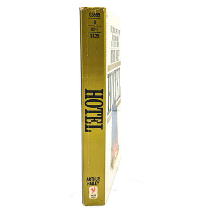 Hotel by Arthur Hailey [FIRST PAPERBACK EDITION] 1967 • Bantam