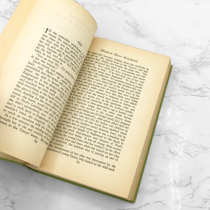 Hudson River Bracketed by Edith Wharton [ANTIQUE HARDCOVER] 1929 • Grosset & Dunlap