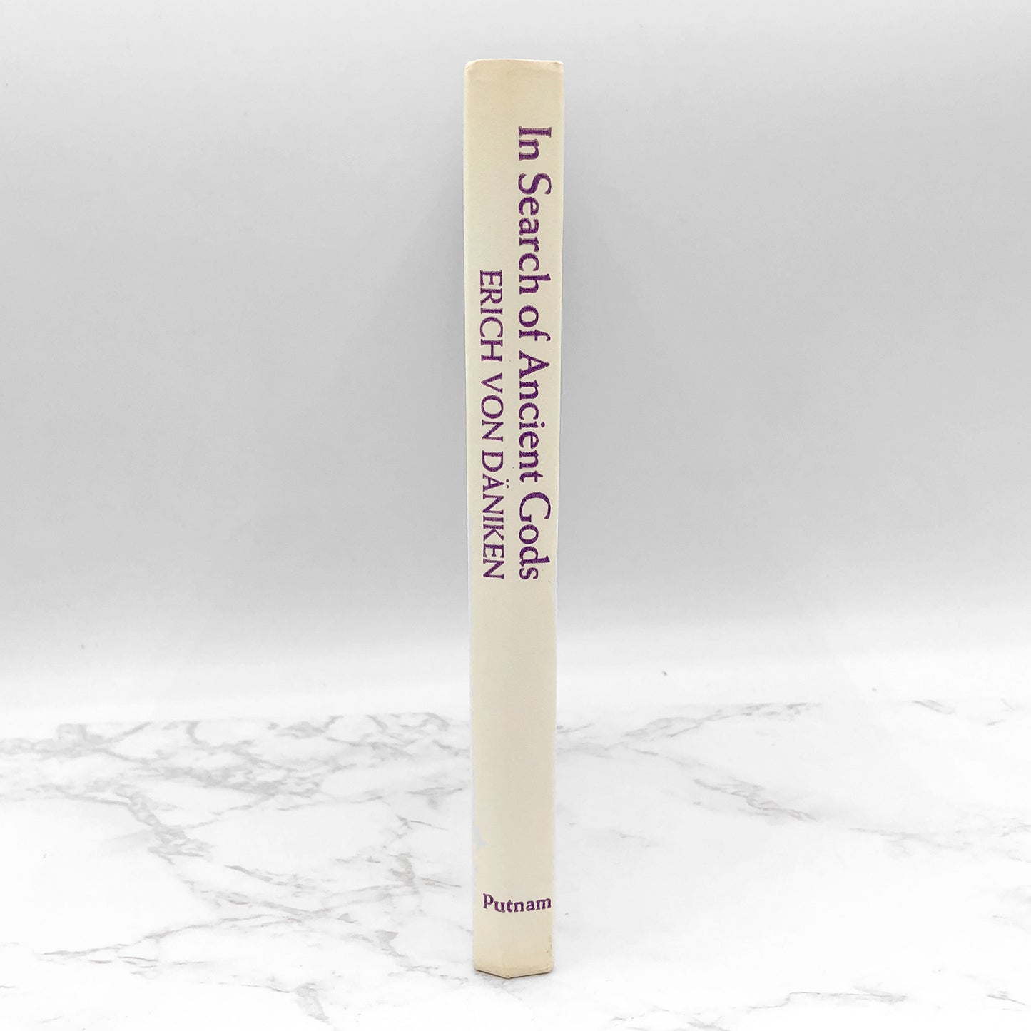 In Search of Ancient Gods by Erich von Däniken [1973 HARDCOVER] G.P. Putnam's Sons