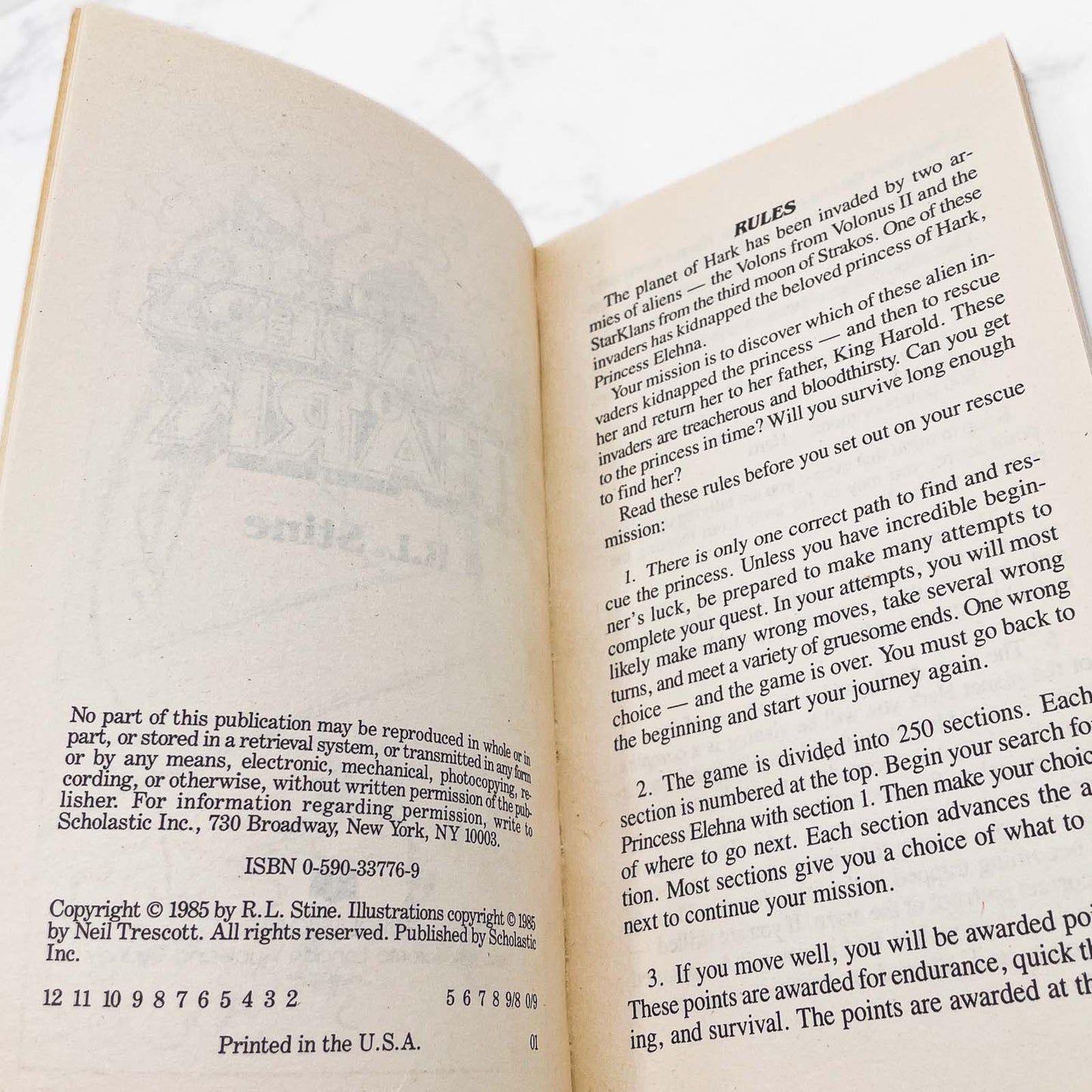 The Invaders of Hark by R.L. Stine [FIRST EDITION PAPERBACK] 1985 • Scholastic