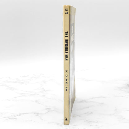 The Invisible Man by H.G. Wells [1964 PAPERBACK] • Airmont