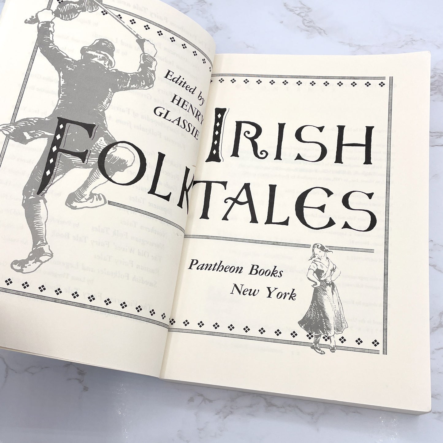 Irish Folktales edited by Henry Glassie [TRADE PAPERBACK RE-ISSUE] 1997 • Pantheon Folklore