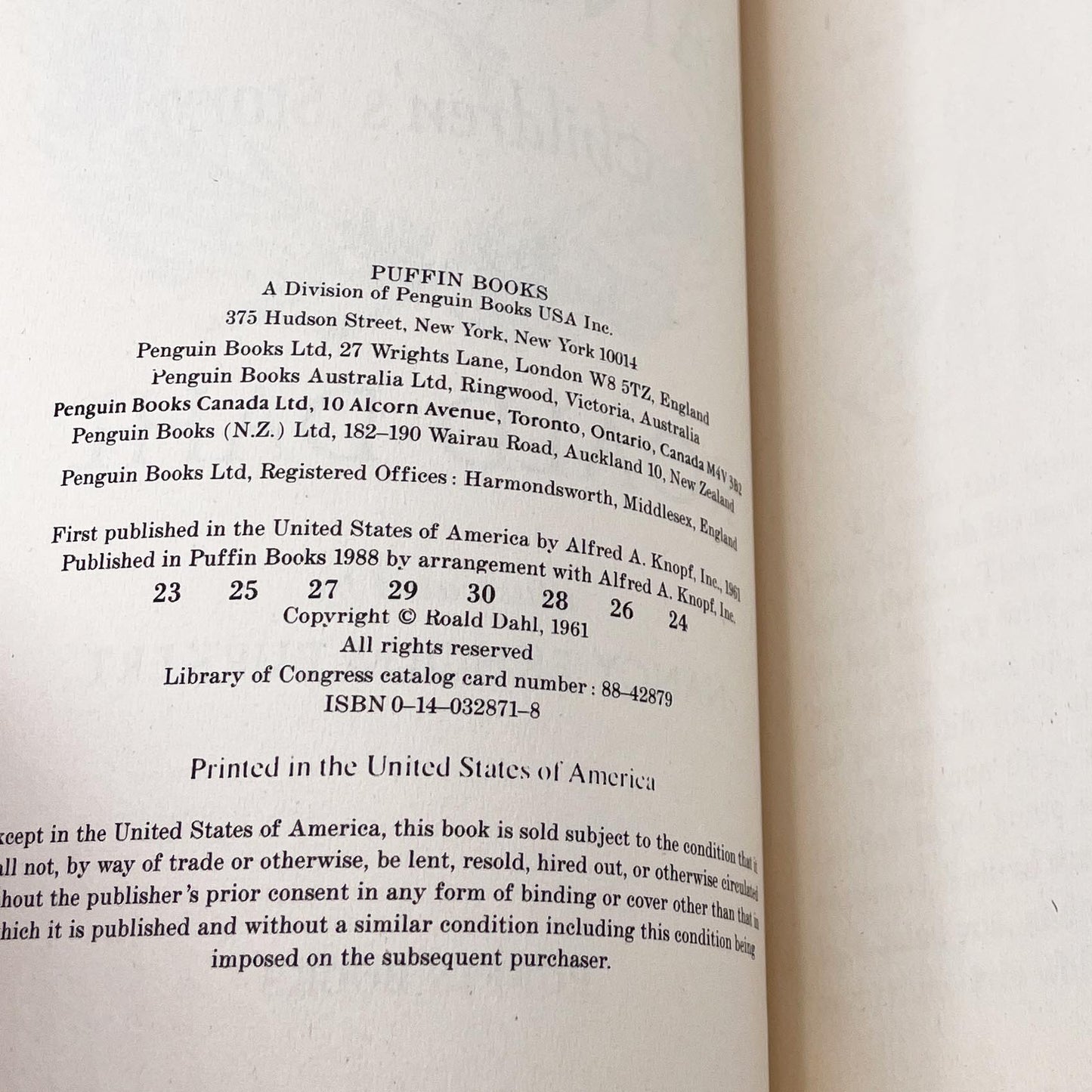 James and the Giant Peach by Roald Dahl [TRADE PAPERBACK] 1988 • Puffin Books • Mint!