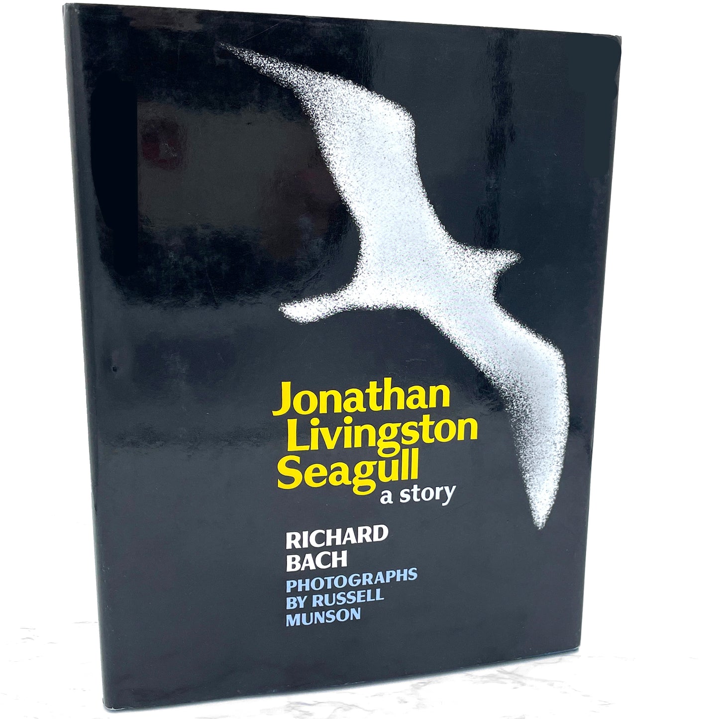 Jonathan Livingston Seagull by Richard Bach [HARDCOVER RE-ISSUE] 1970 • Scribner • Later Printing