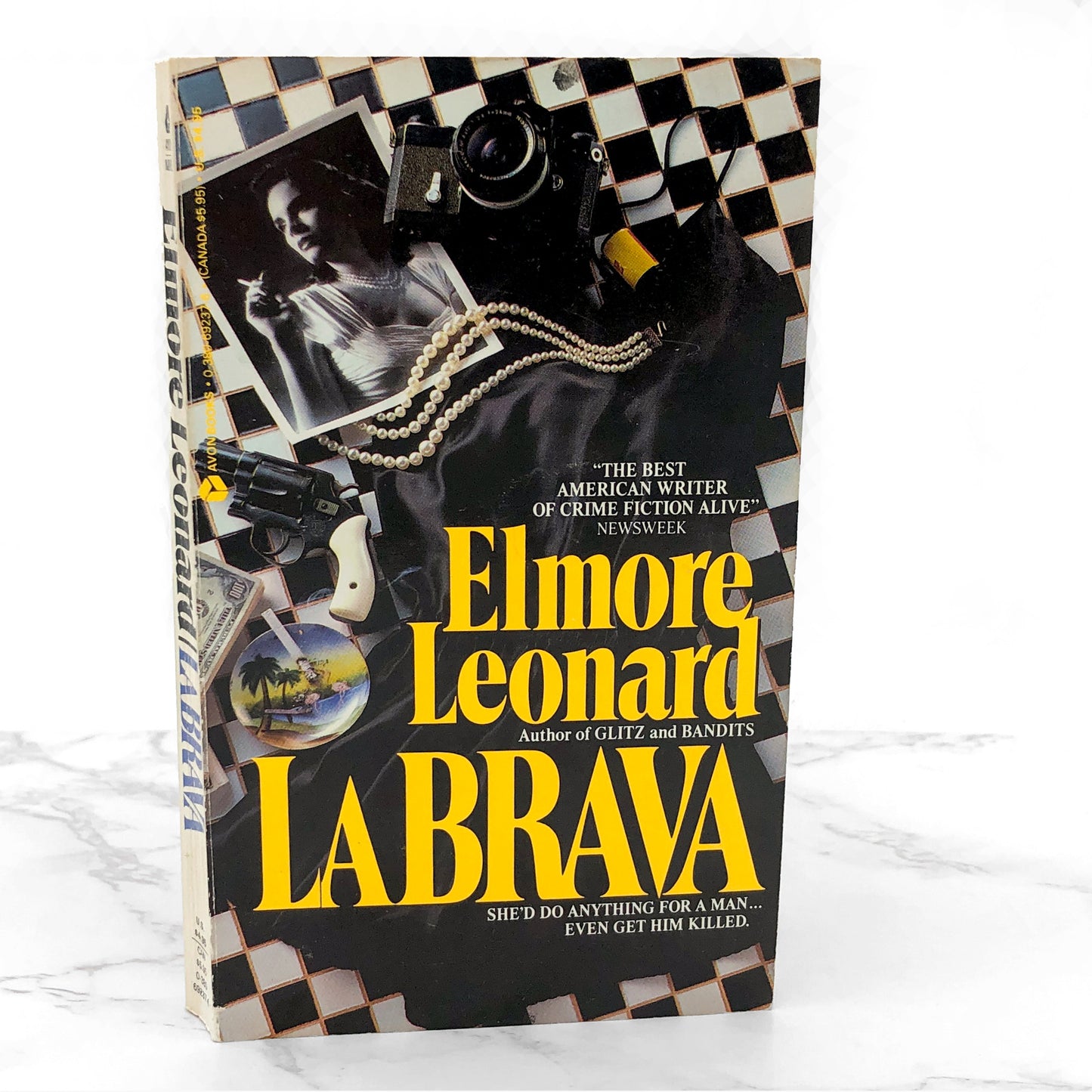 La Brava by Elmore Leonard [1984 PAPERBACK] • Avon Books
