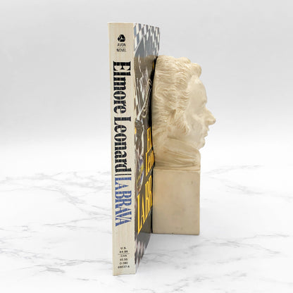 La Brava by Elmore Leonard [1984 PAPERBACK] • Avon Books