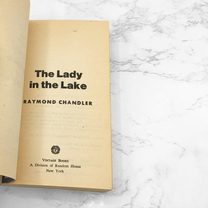 The Lady in the Lake by Raymond Chandler [1976 PAPERBACK] • Vintage