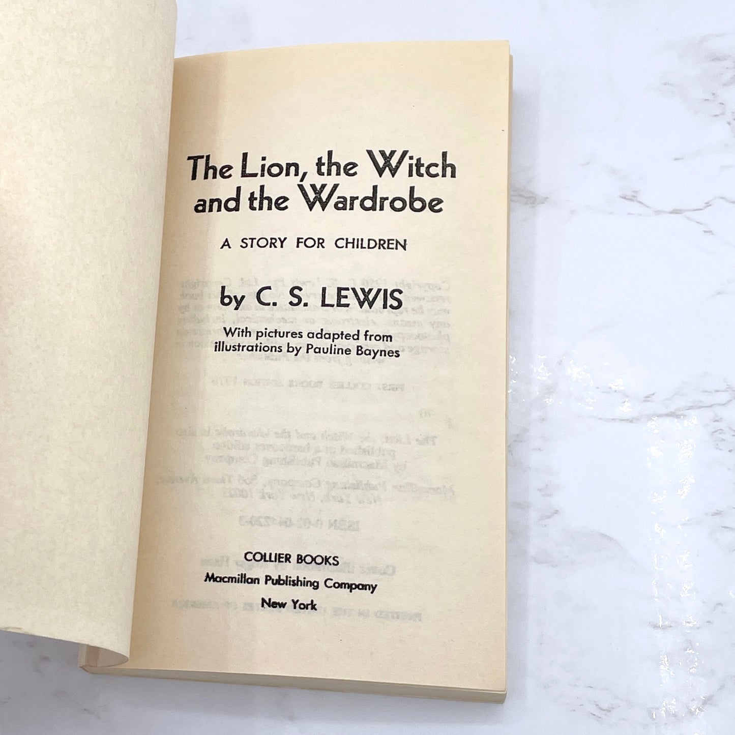 The Lion, The Witch & The Wardrobe by C.S. Lewis [1970 PAPERBACK] • Collier