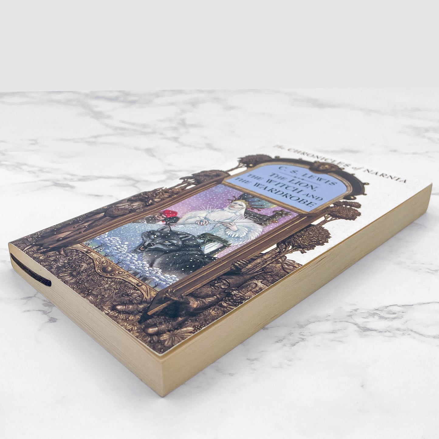 The Lion, The Witch & The Wardrobe by C.S. Lewis [1994 PAPERBACK] • Harper Trophy • Chronicles of Narnia