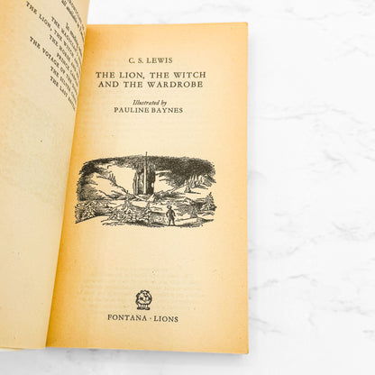 The Lion, The Witch & The Wardrobe by C.S. Lewis [U.K. PAPERBACK] 1982 • Fontana Lions • Chronicles of Narnia
